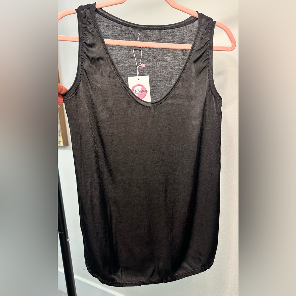Classic Black Sleeveless Top NWT – S M L